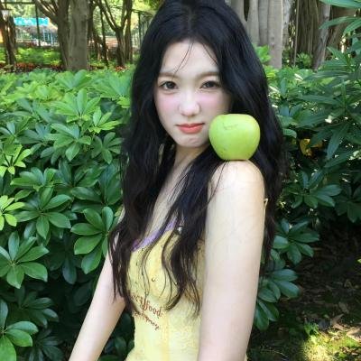 都是她的错海报