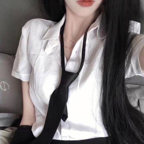 安多弗海报